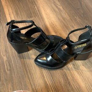 Chelsea Crew black 4” heels